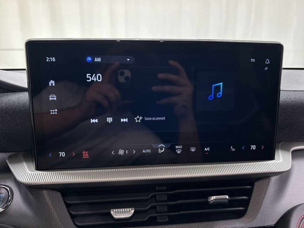 2025 Ford Explorer ST - Photo 14