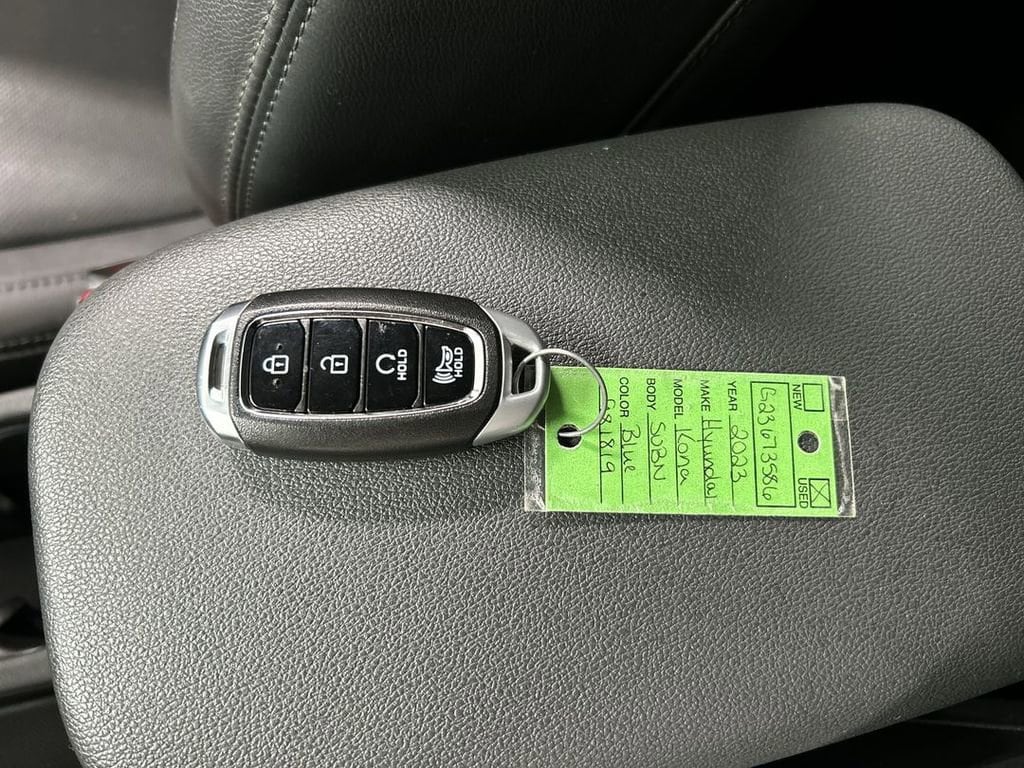 2023 Hyundai Kona Limited - Photo 12