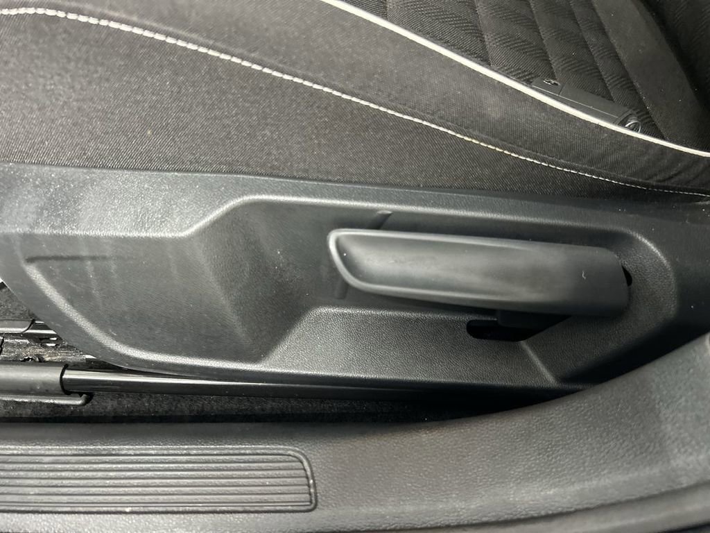 2023 Volkswagen Jetta Sport - Photo 10