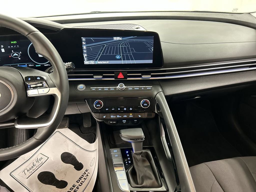 2024 Hyundai Elantra SEL - Photo 19