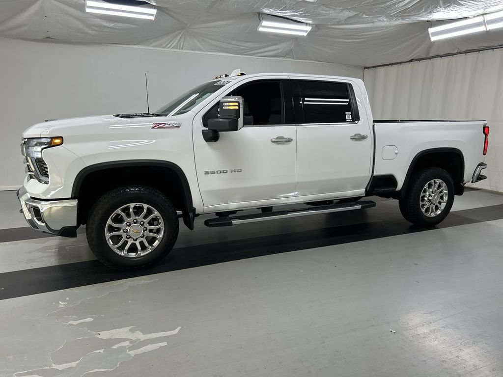 2025 Chevrolet Silverado 2500HD LTZ - Photo 6
