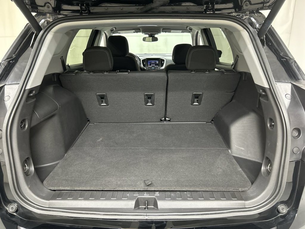 2023 GMC Terrain SLE - Photo 21