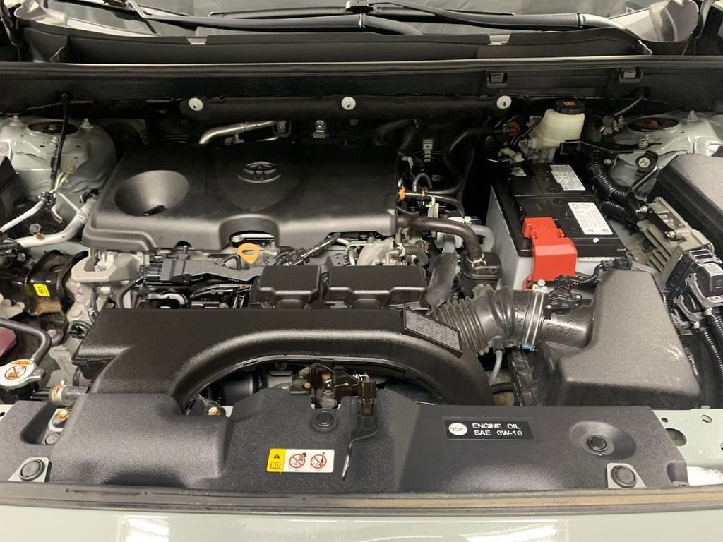 2020 Toyota RAV4 XLE - Photo 23
