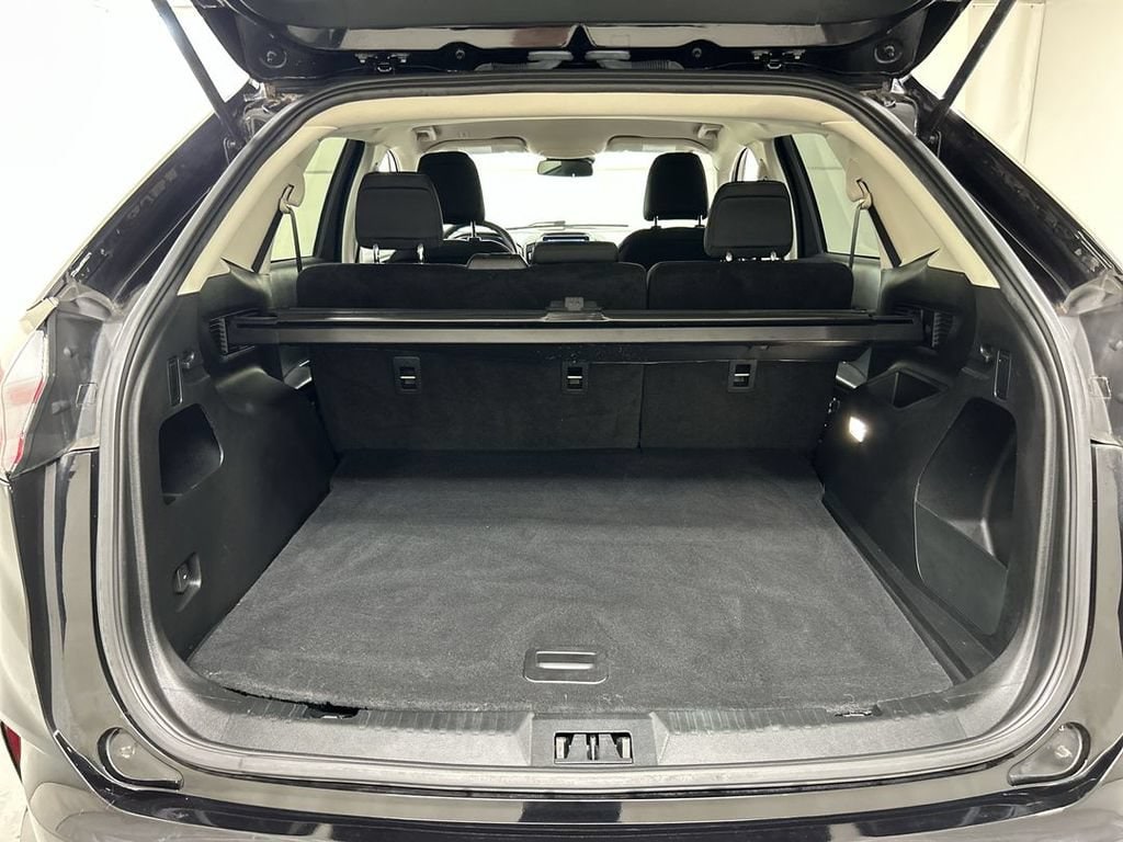 2023 Ford Edge SE - Photo 21