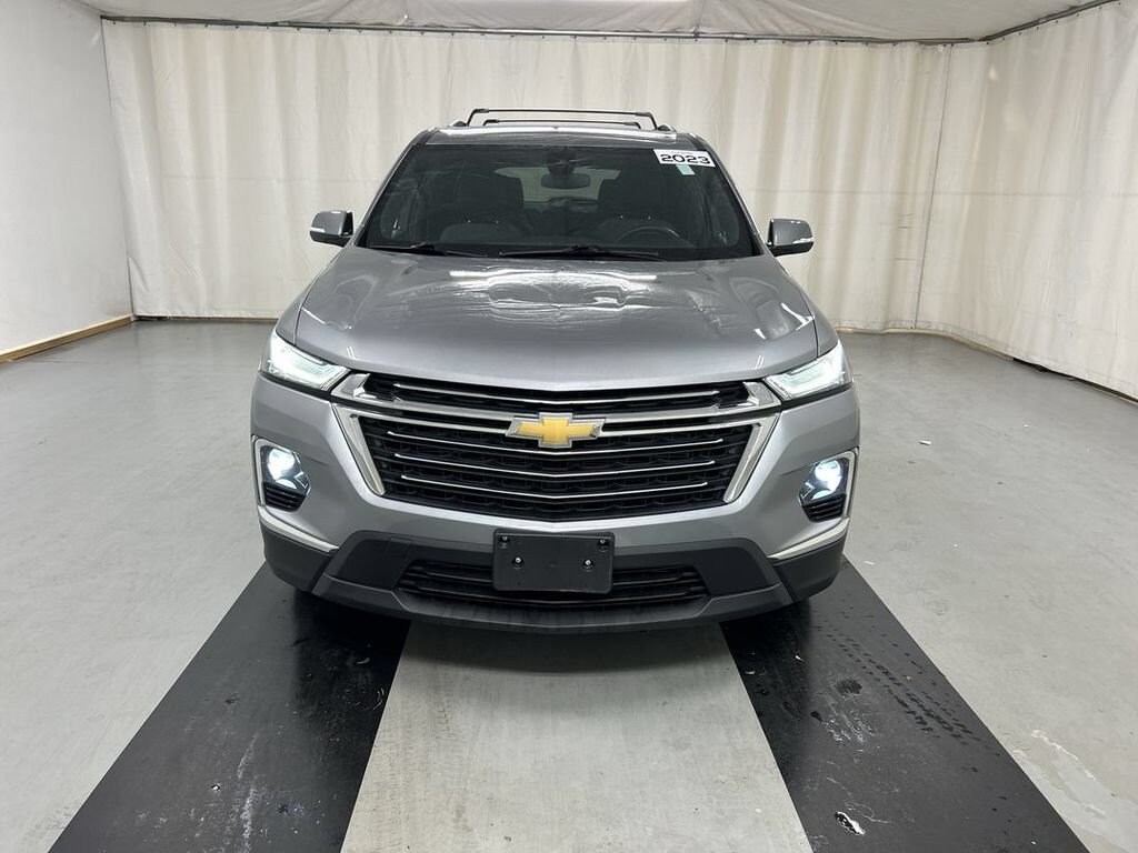 Used 2023 Chevrolet Traverse LT Cloth SUV