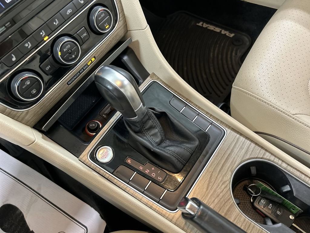 2017 Volkswagen Passat SE - Photo 17
