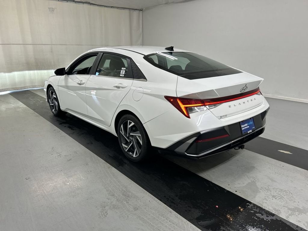 2024 Hyundai Elantra SEL - Photo 7