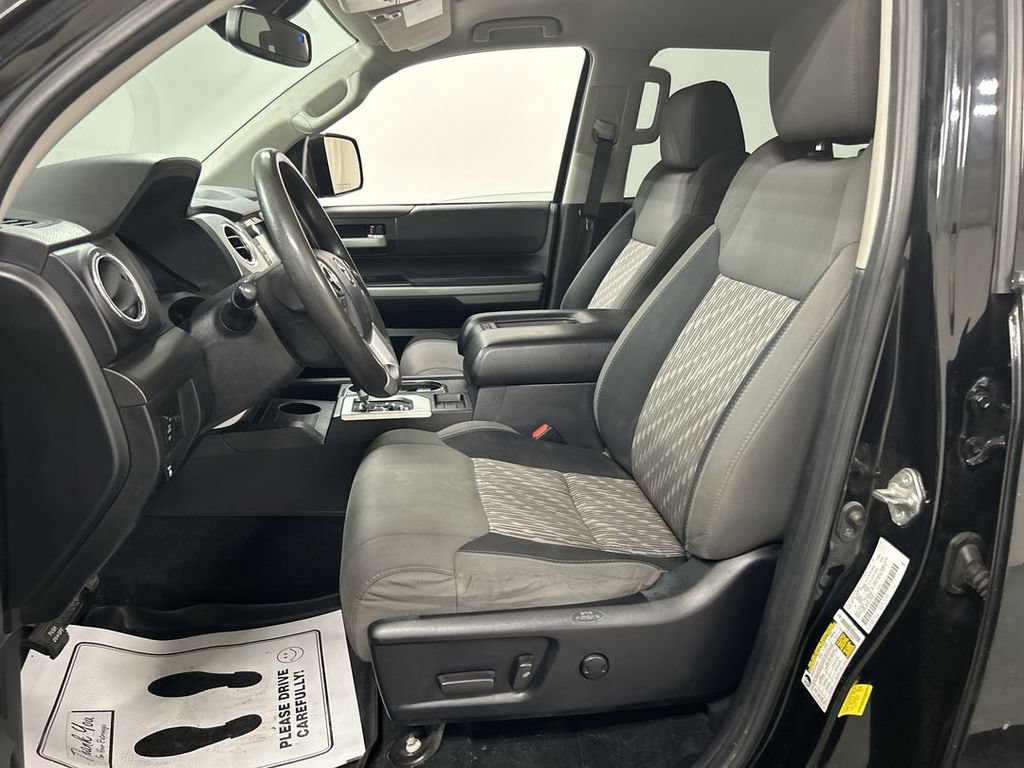 2020 Toyota Tundra SR5 - Photo 9