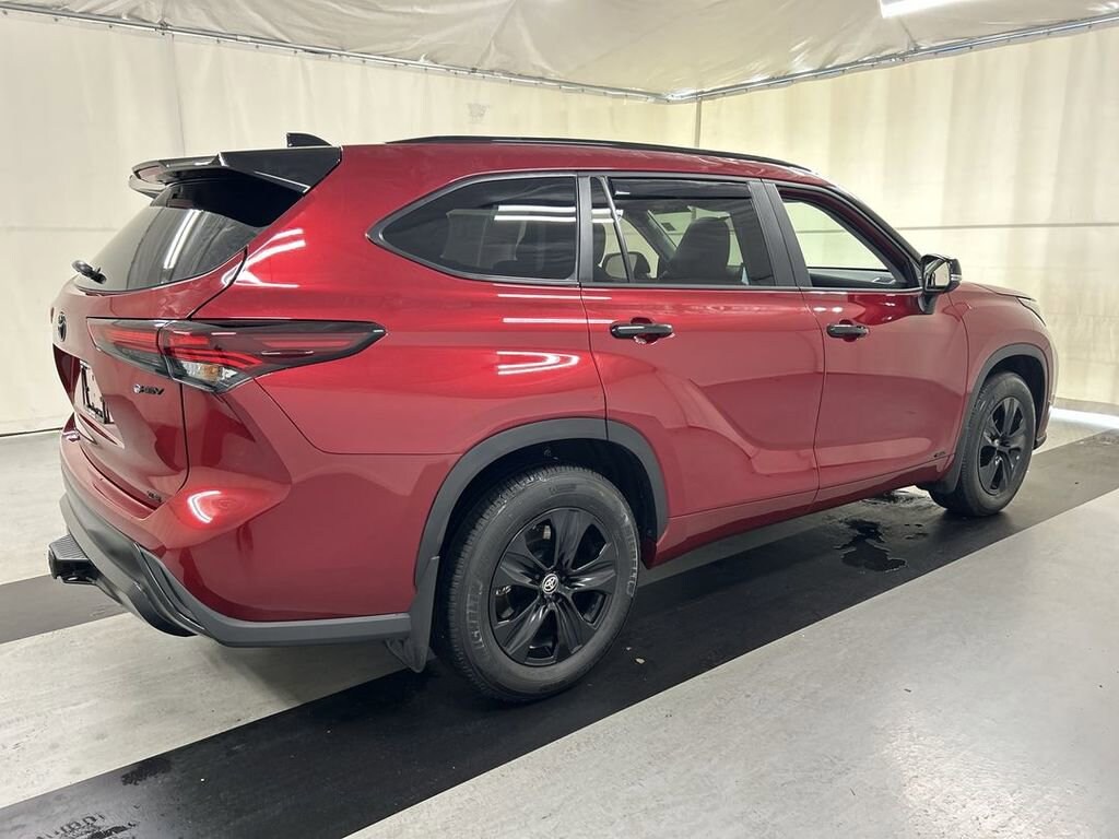 Used 2025 Toyota Highlander Hybrid XLE Nightshade SUV