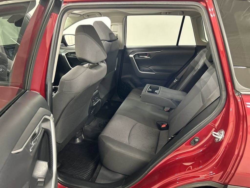 2019 Toyota RAV4 XLE - Photo 20