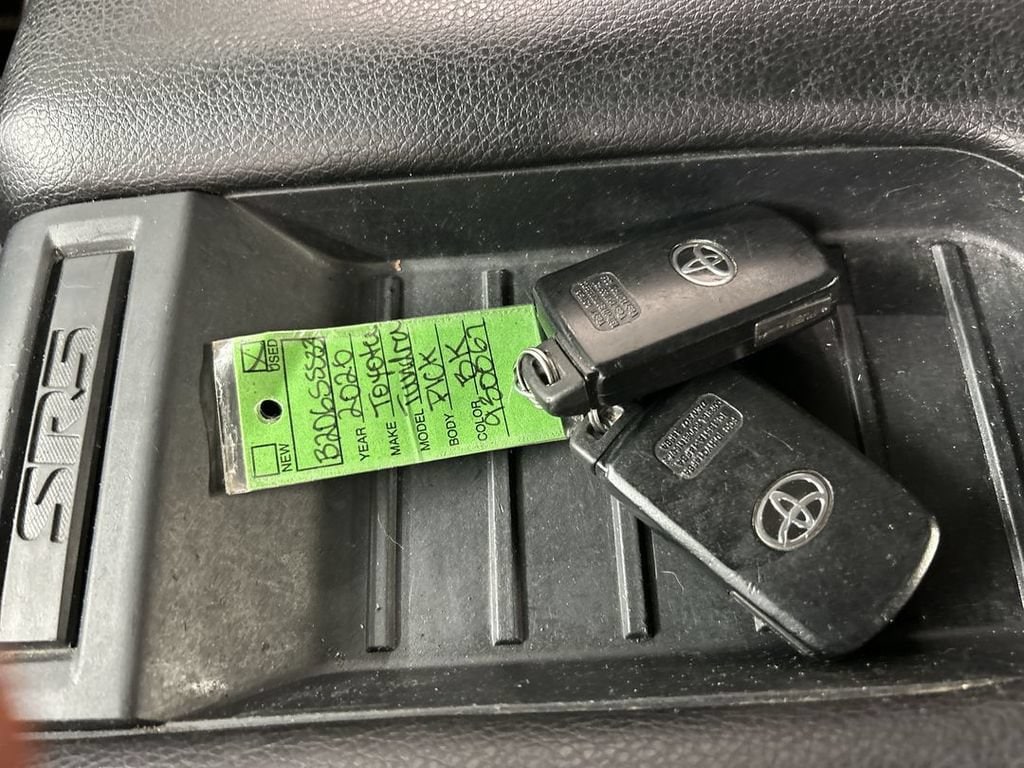 2020 Toyota Tundra SR5 - Photo 12