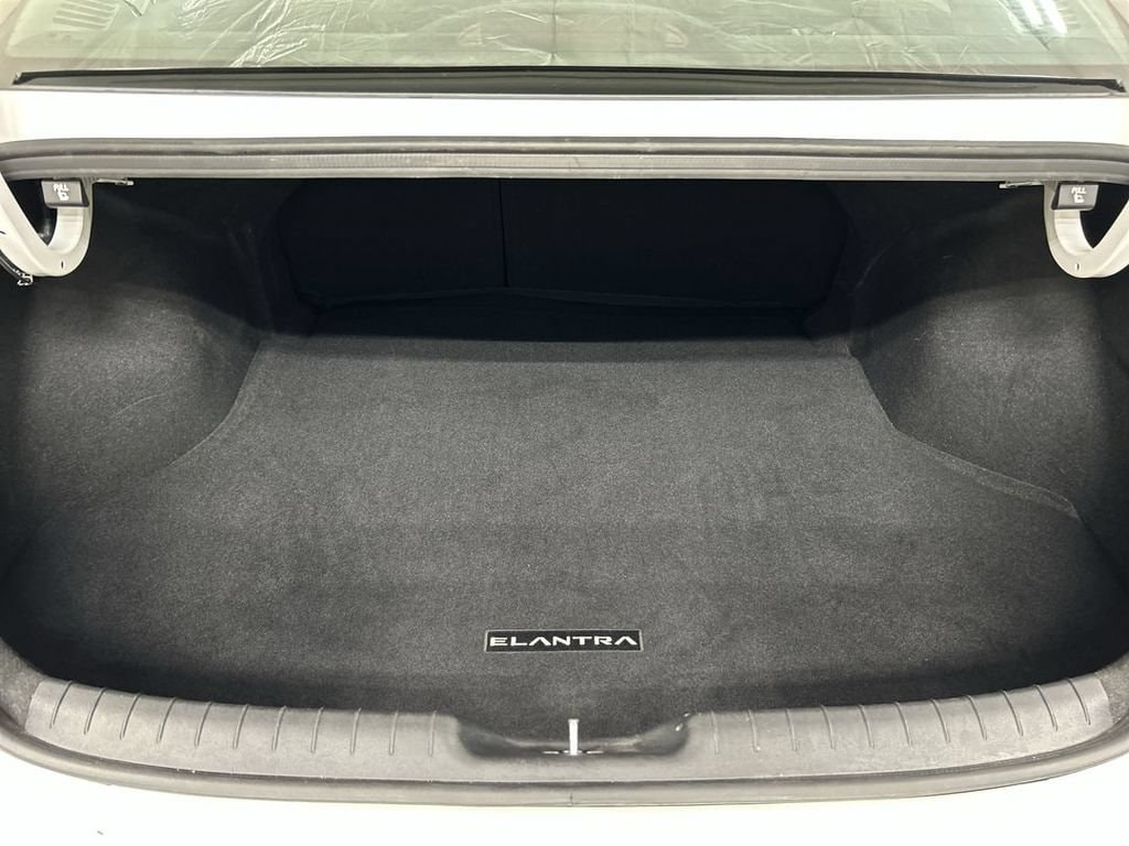 2024 Hyundai Elantra SEL - Photo 23