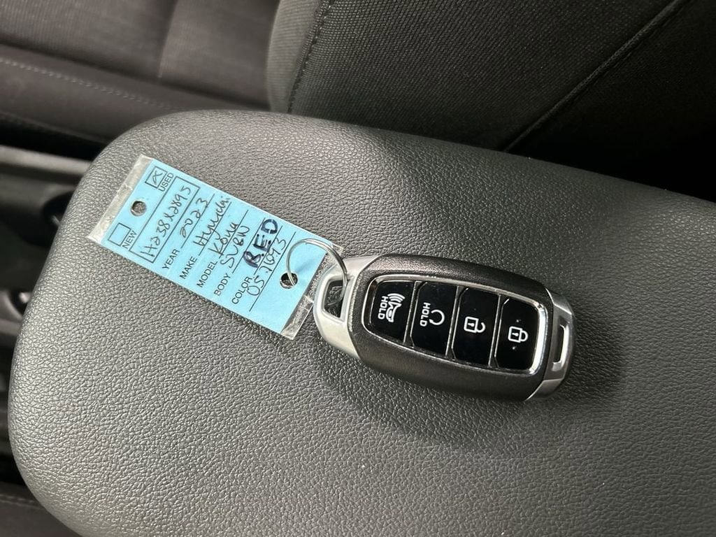 2023 Hyundai Kona SEL - Photo 12