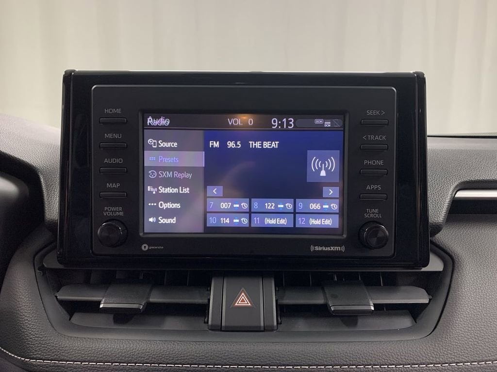 2020 Toyota RAV4 XLE - Photo 14