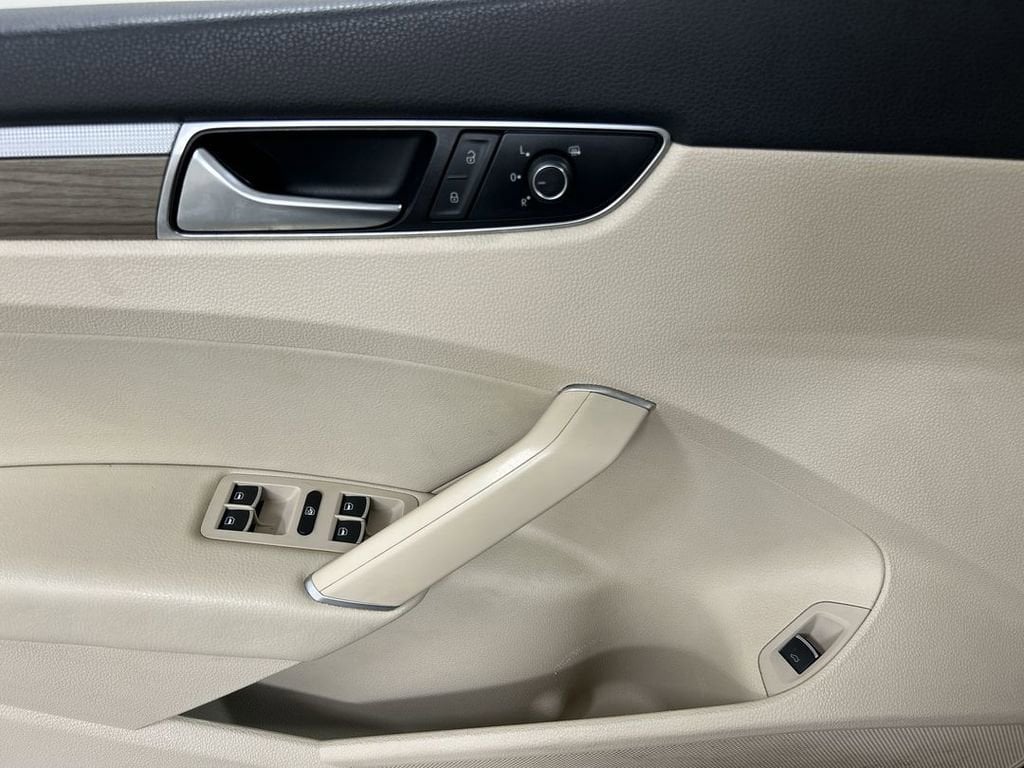 2017 Volkswagen Passat SE - Photo 11