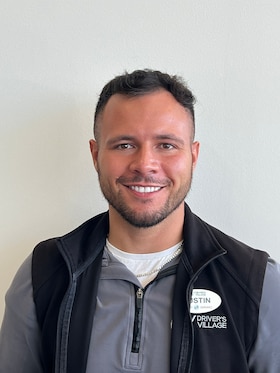 Staff member Justin Rosario from ID_984b18