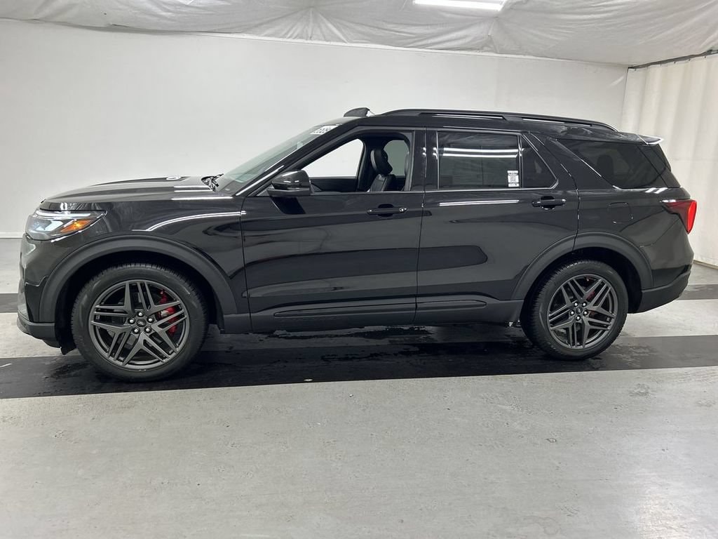 2025 Ford Explorer ST - Photo 6