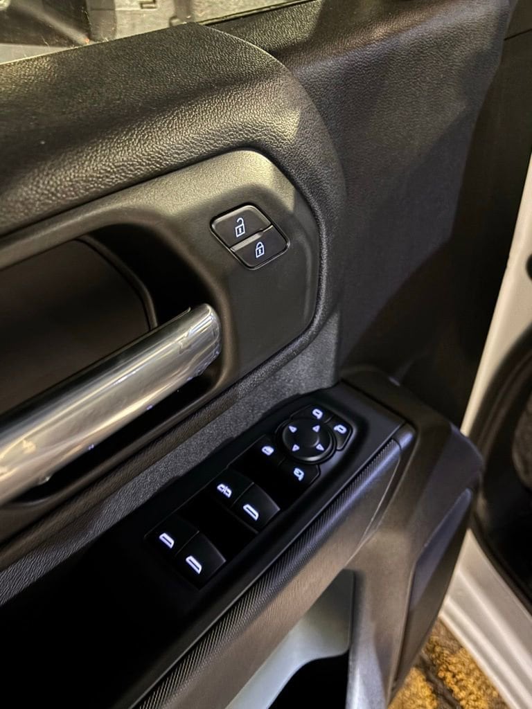 2025 GMC Sierra 2500HD Pro - Photo 10