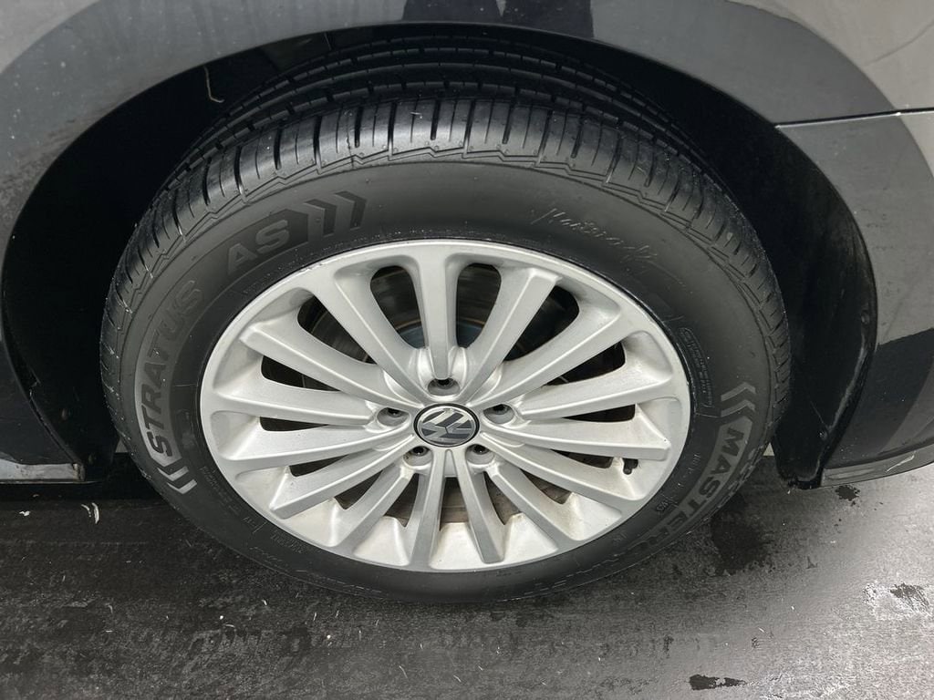 2017 Volkswagen Passat SE - Photo 8