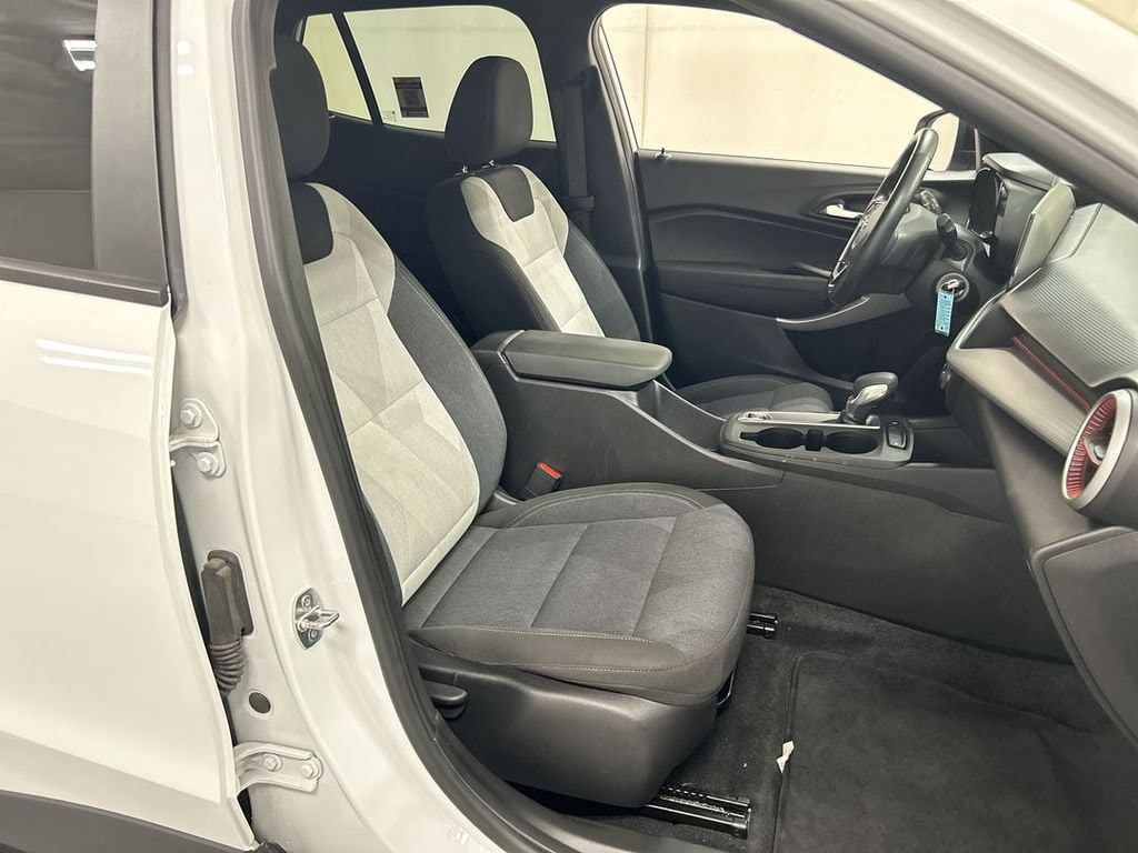 2024 Chevrolet Trax RS - Photo 22