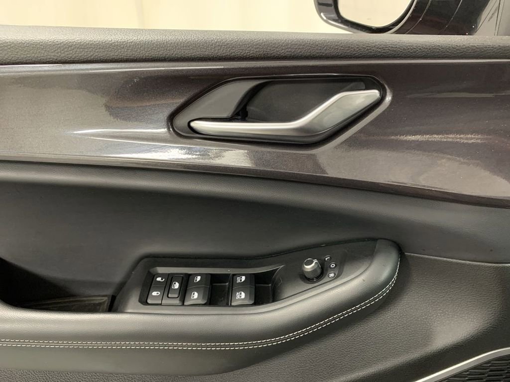 2022 Jeep Grand Cherokee L Altitude - Photo 11