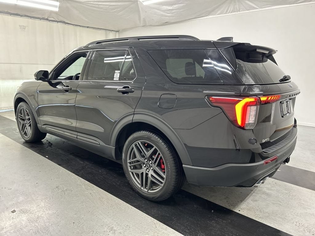 2025 Ford Explorer ST - Photo 7