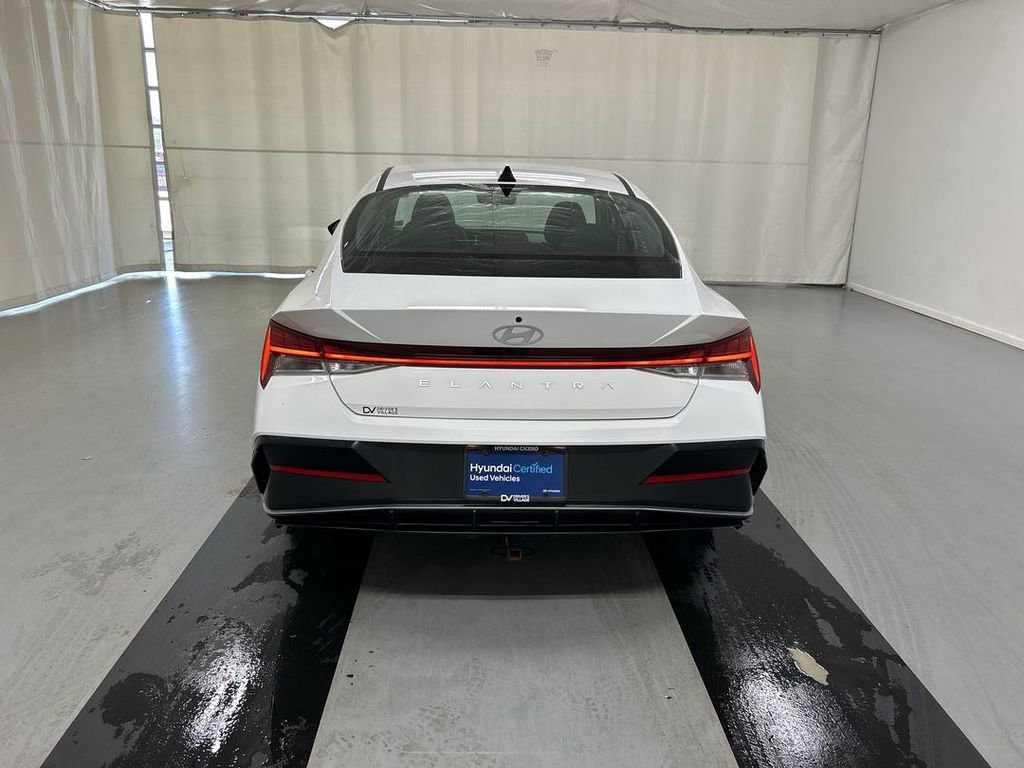 2024 Hyundai Elantra SEL - Photo 22