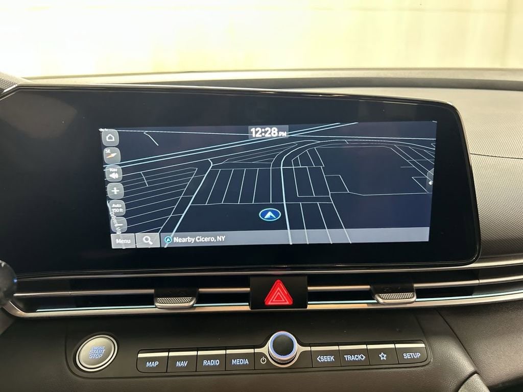 2024 Hyundai Elantra SEL - Photo 16