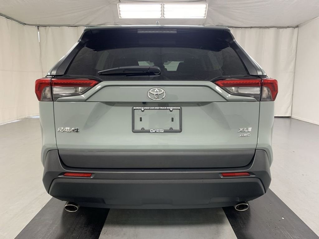2020 Toyota RAV4 XLE - Photo 20