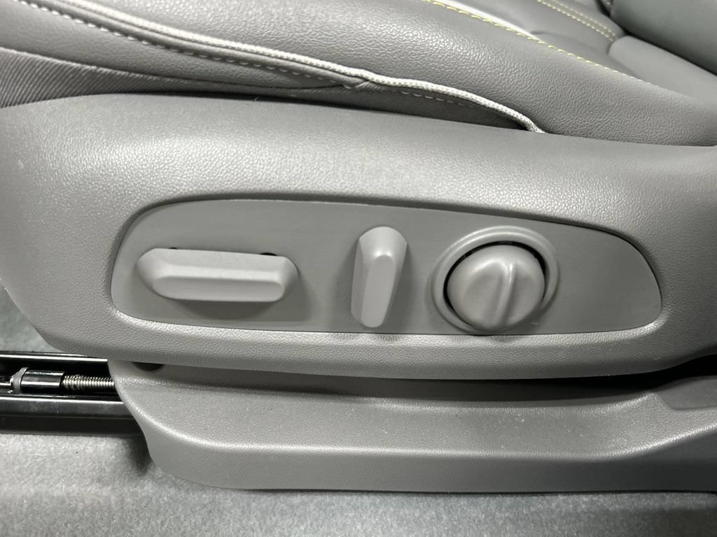 2023 Chevrolet Bolt EUV Premier - Photo 10