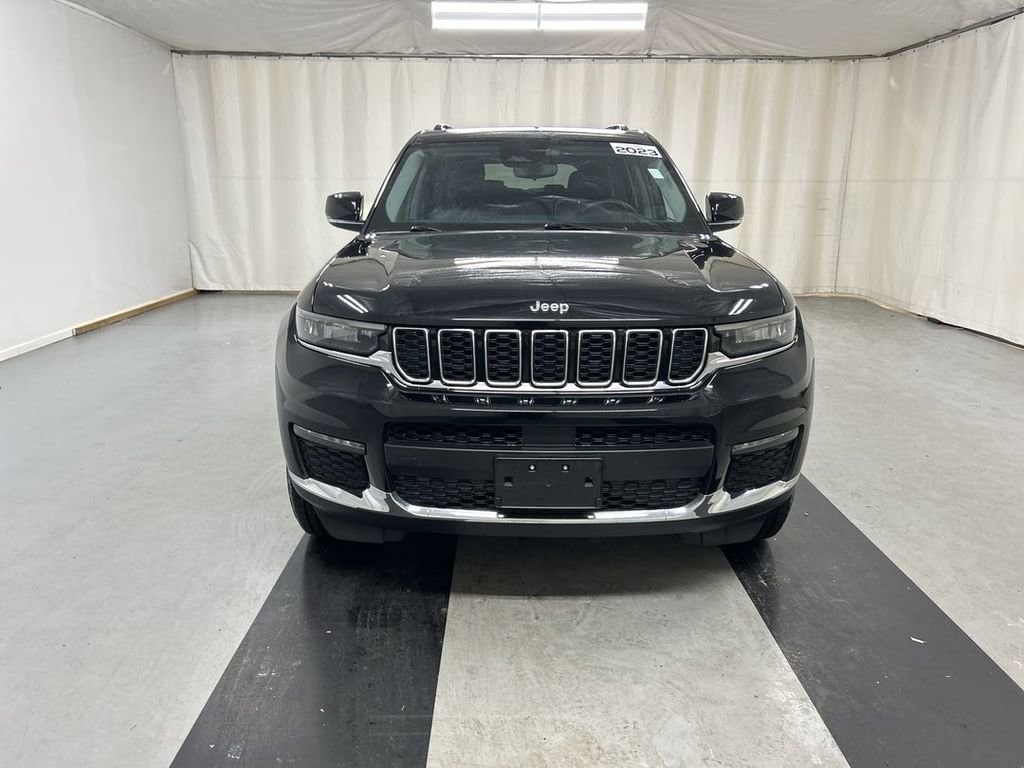 Used 2023 Jeep Grand Cherokee L Limited 4x4 SUV