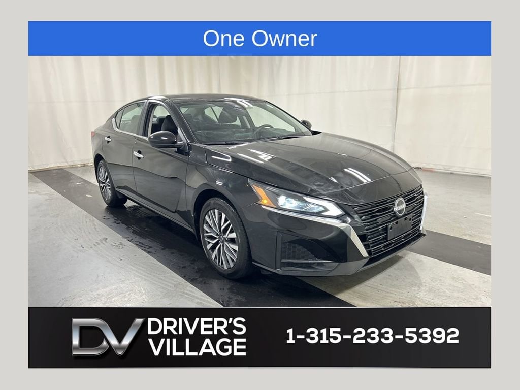 Used 2023 Nissan Altima SV Intelligent AWD Sedan