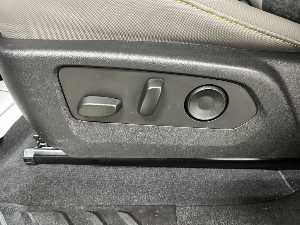 2024 Chevrolet Colorado ZR2 - Photo 10