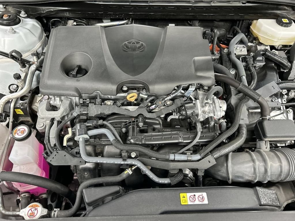2025 Toyota Camry SE - Photo 22