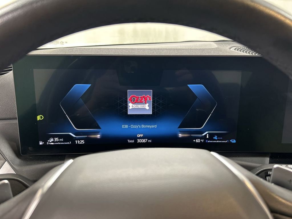 2023 BMW 3 Series 330e - Photo 13