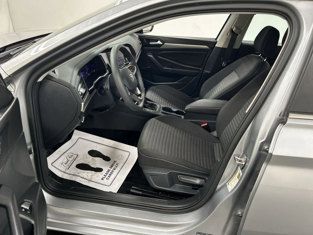 2023 Volkswagen Jetta S - Photo 9