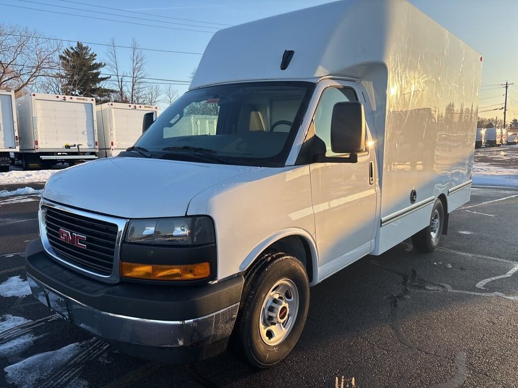 New 2025 GMC Savana Cutaway 3500 1WT Cutaway Van