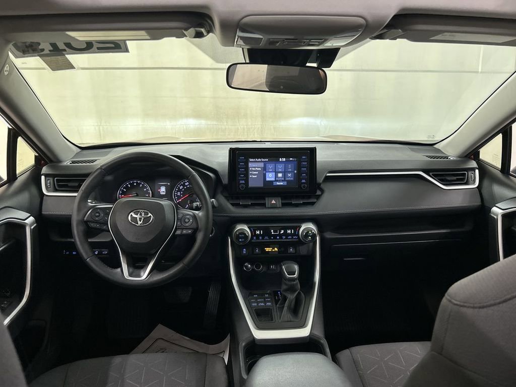 2019 Toyota RAV4 XLE - Photo 18
