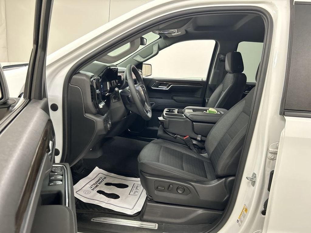 2023 Chevrolet Silverado 1500 LT - Photo 9