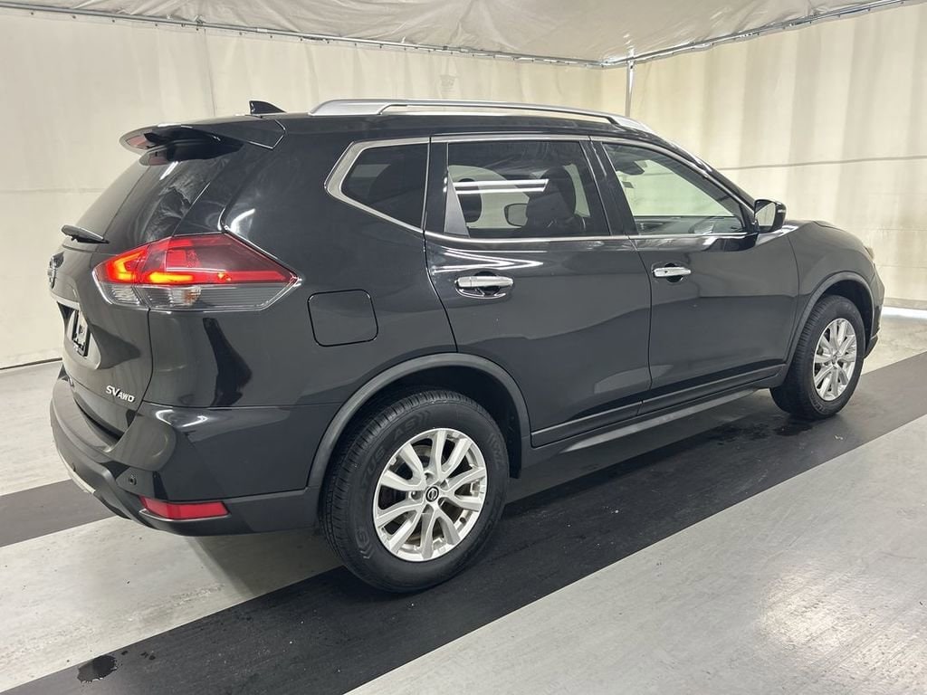 Used 2020 Nissan Rogue SV with VIN JN8AT2MVXLW107818 for sale in Cicero, NY