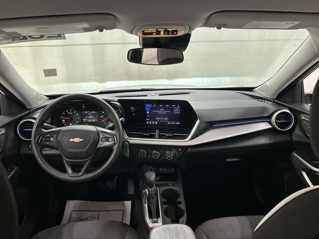 2024 Chevrolet Trax LS - Photo 18