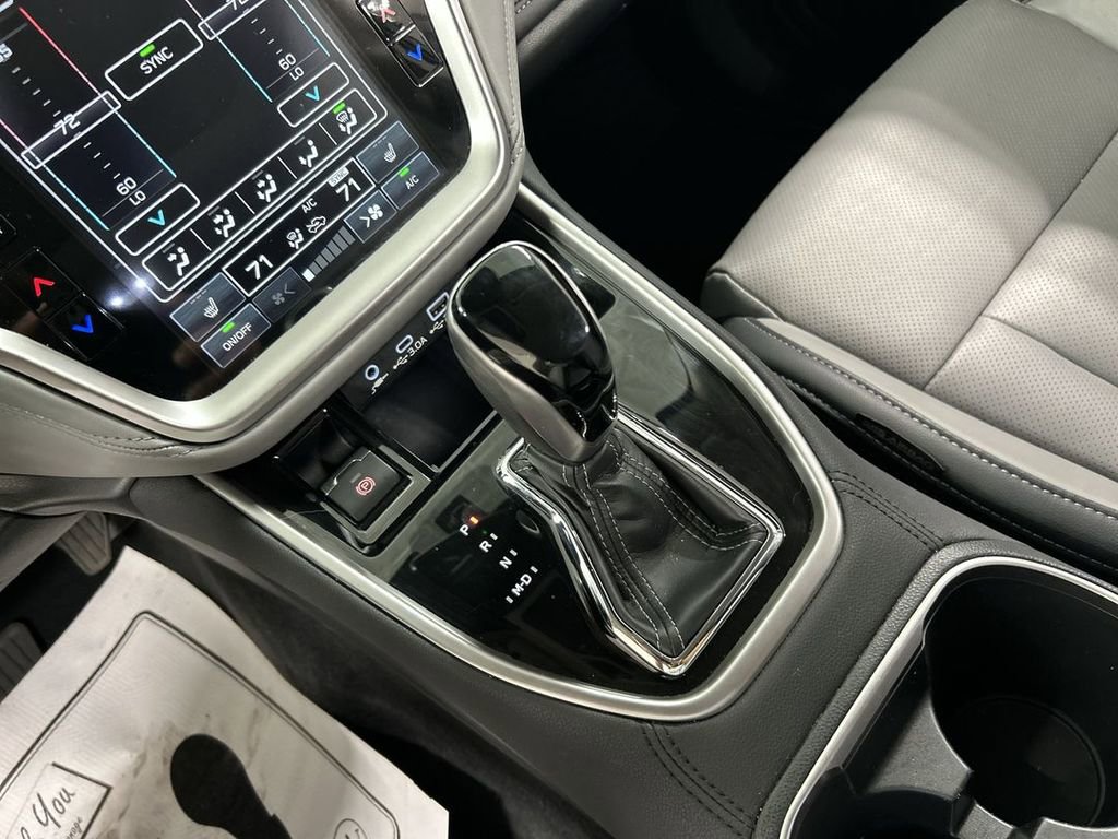 2025 Subaru Outback Limited - Photo 18