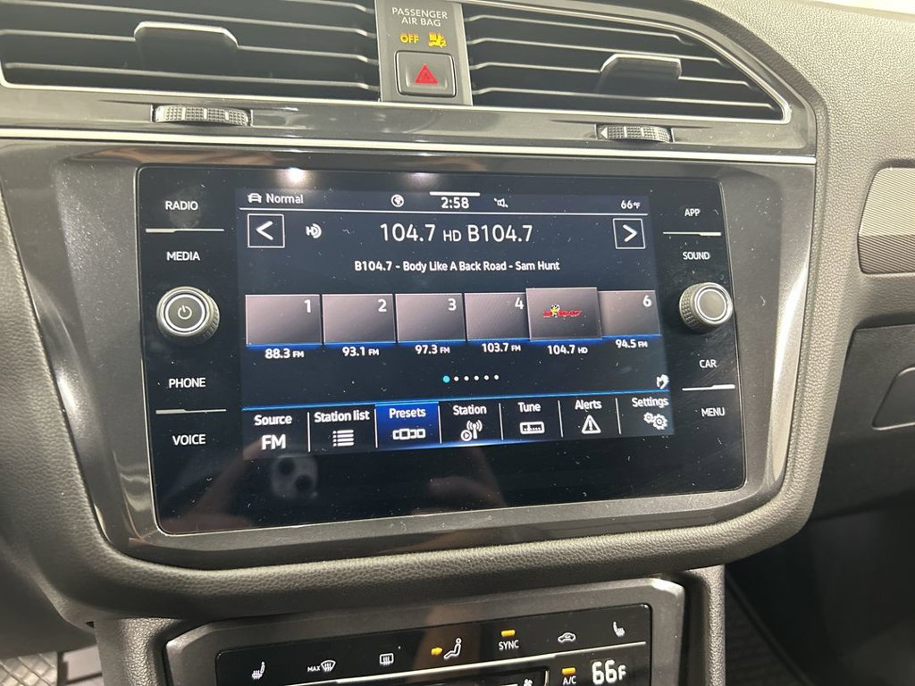 2024 Volkswagen Tiguan SE - Photo 14