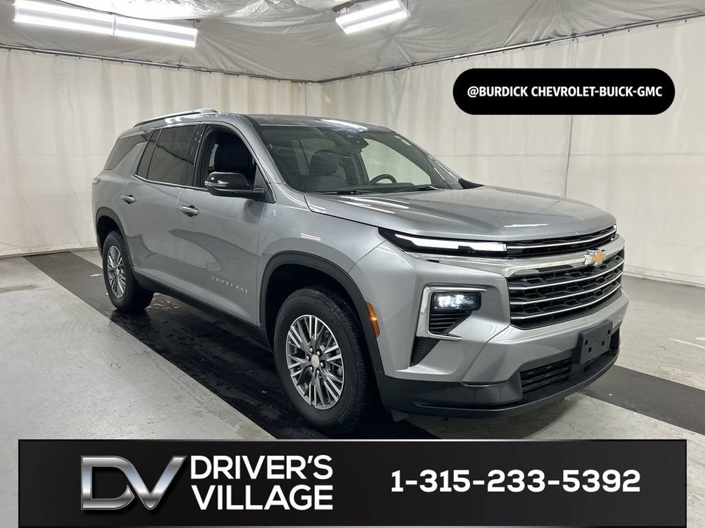 Used 2025 Chevrolet Traverse LT SUV