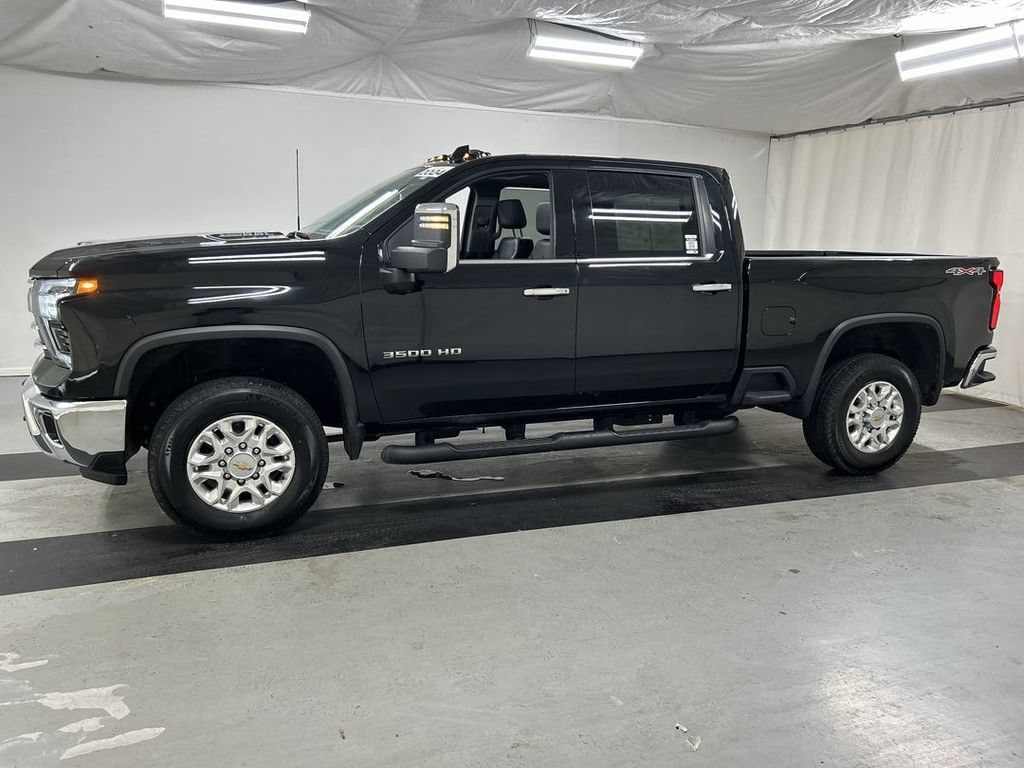 2024 Chevrolet Silverado 3500HD LTZ - Photo 6