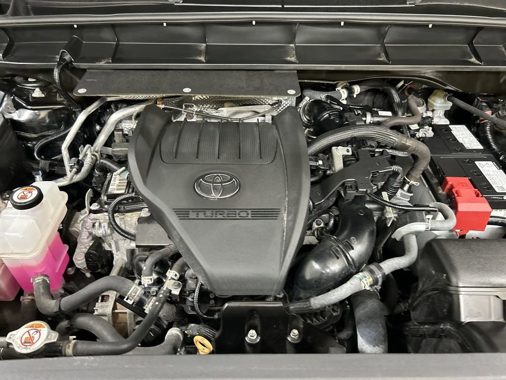 2023 Toyota Highlander LE - Photo 24