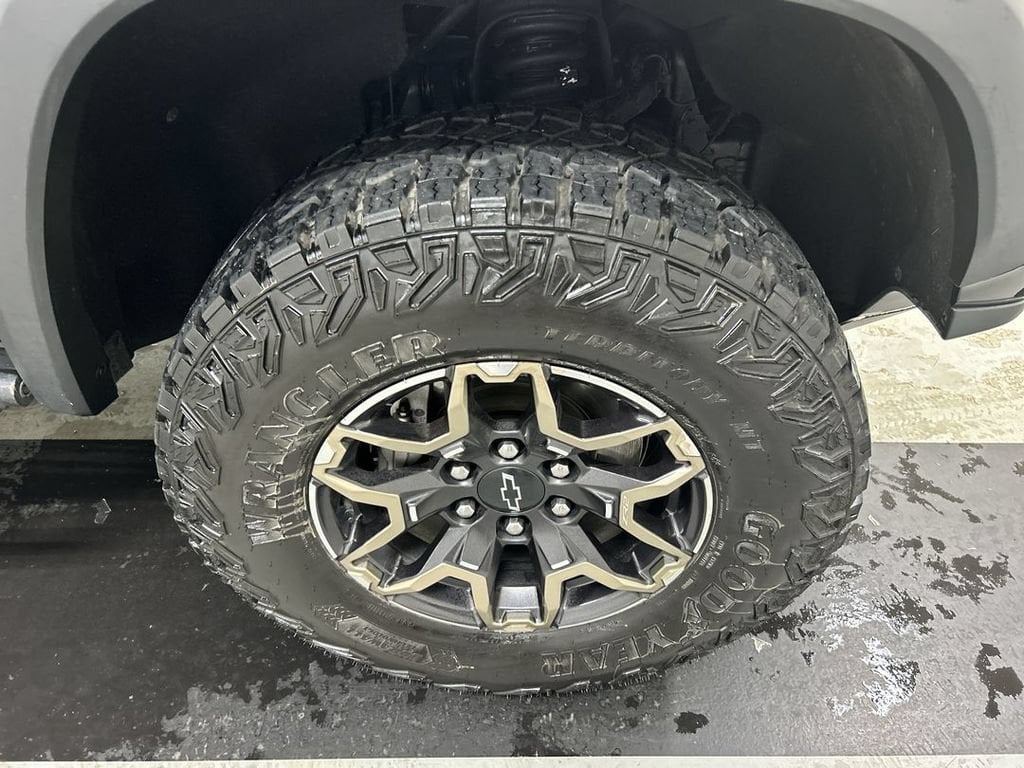 2024 Chevrolet Colorado ZR2 - Photo 8