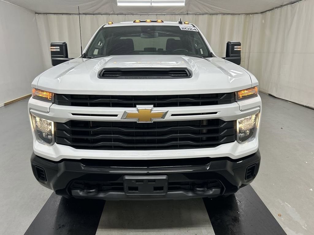 Used 2024 Chevrolet Silverado 2500 HD Custom Truck