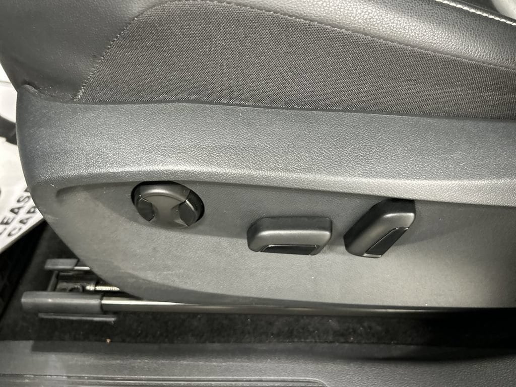 2024 Volkswagen Tiguan SE - Photo 10