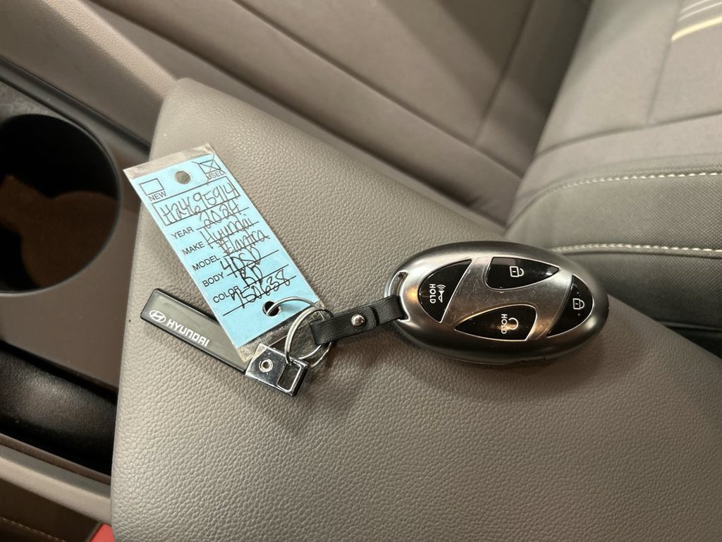 2024 Hyundai Elantra SEL - Photo 12